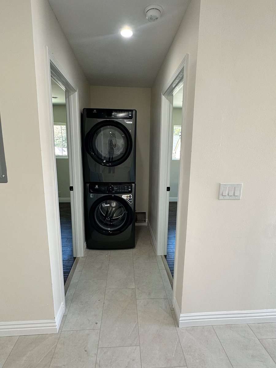 Convenient Full sized new washer & dryer