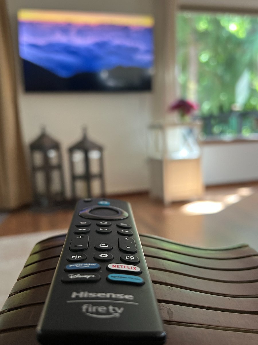 Hisence 55" Fire TV with Netflix, Disney, Prime and Amazon Music Compatible remote