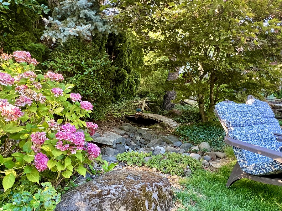 Surrounded by nature and little landscaped garden areas for seeking solitute or socializing.