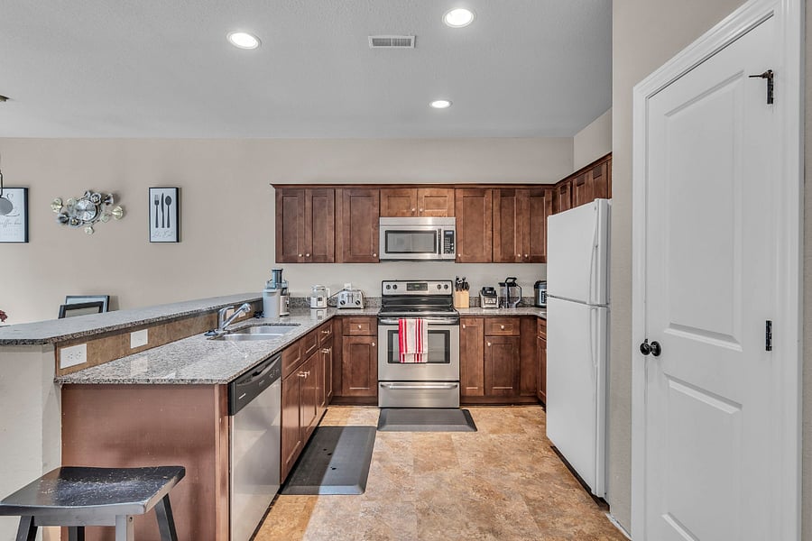 Furnished Finder property 1011586_1 photo 2