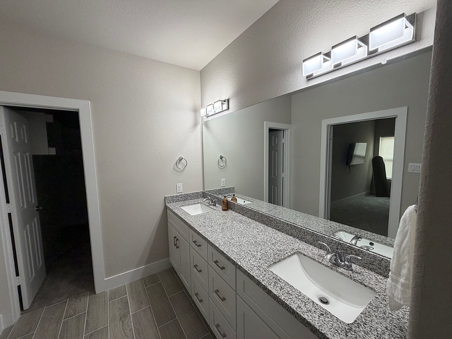 Furnished Finder property 1011675_1 photo 9