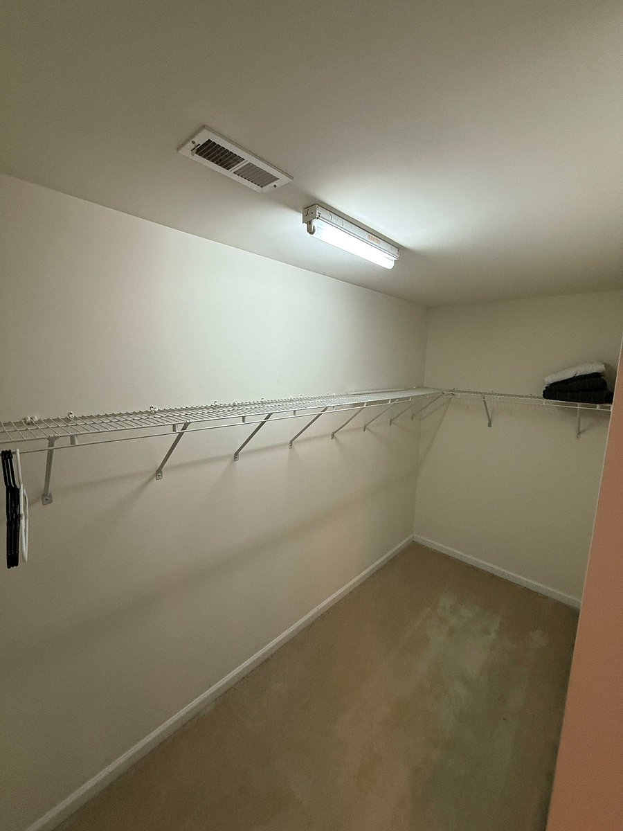 Walk-in closet