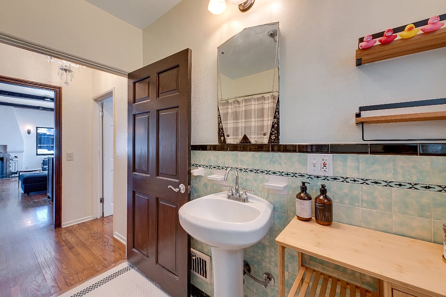 Furnished Finder property 1011727_1 photo 24