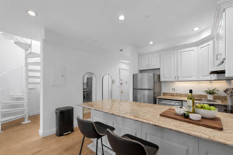 Furnished Finder property 1011741_1 photo 3