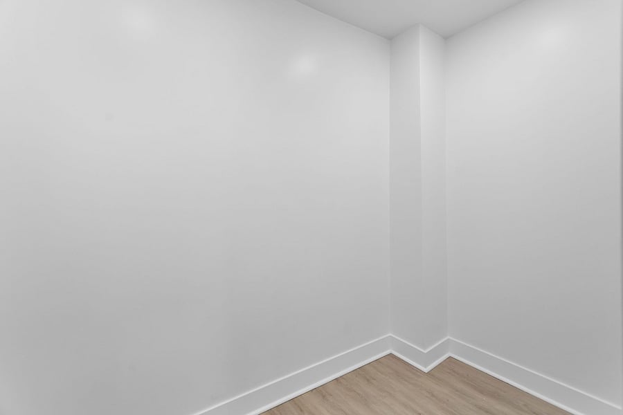 Master Bedroom Walk in Closet