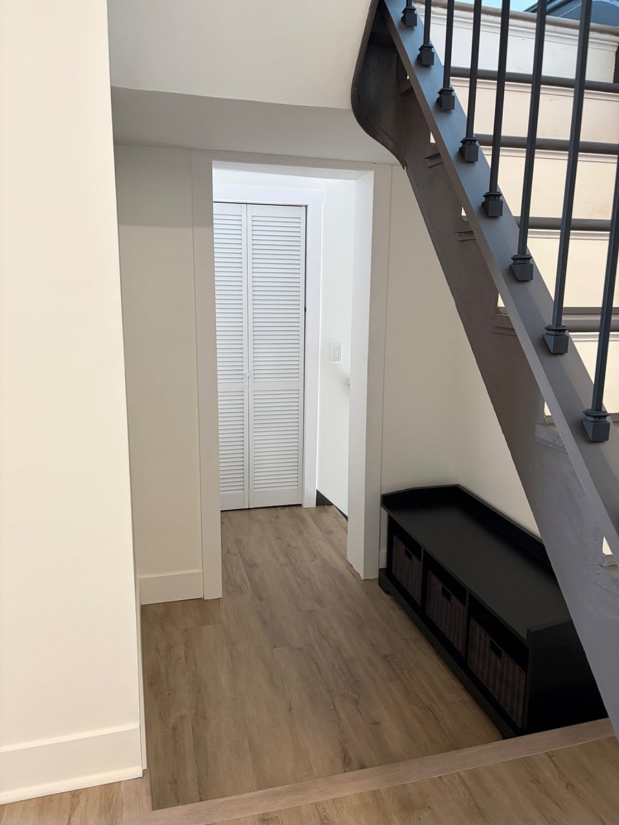 top of entrance to breakfast nook