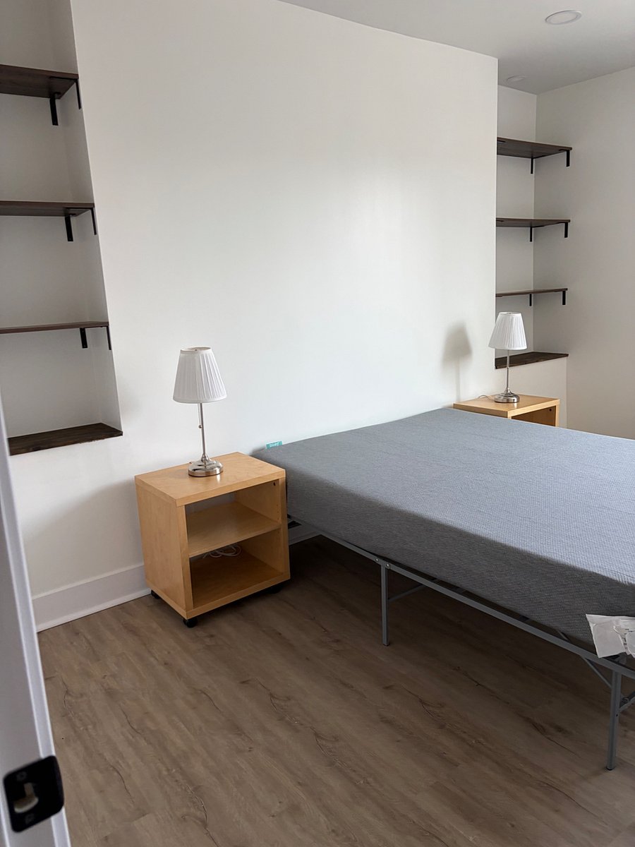 Master Bedroom Queen Bed