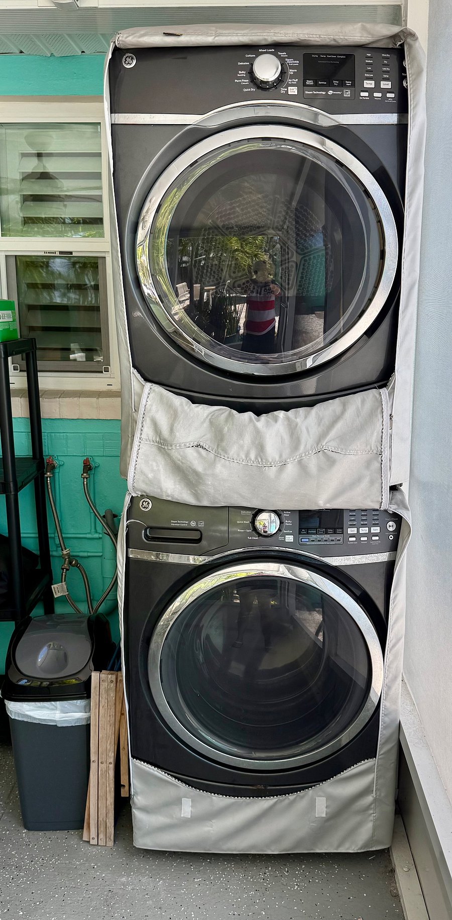 Laundry on-site in secured covered lanai