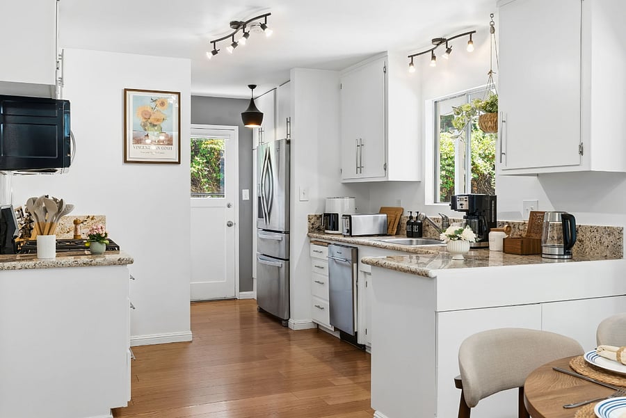 Furnished Finder property 1011876_1 photo 10