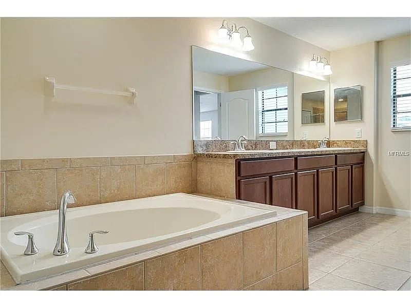 Furnished Finder property 1011934_1 photo 13