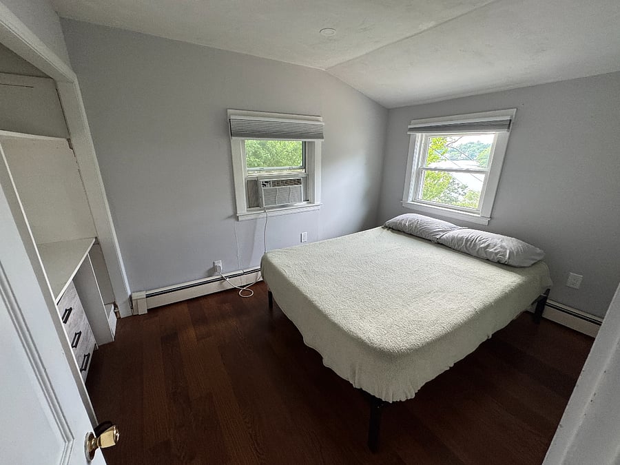 Main bedroom with queen bed