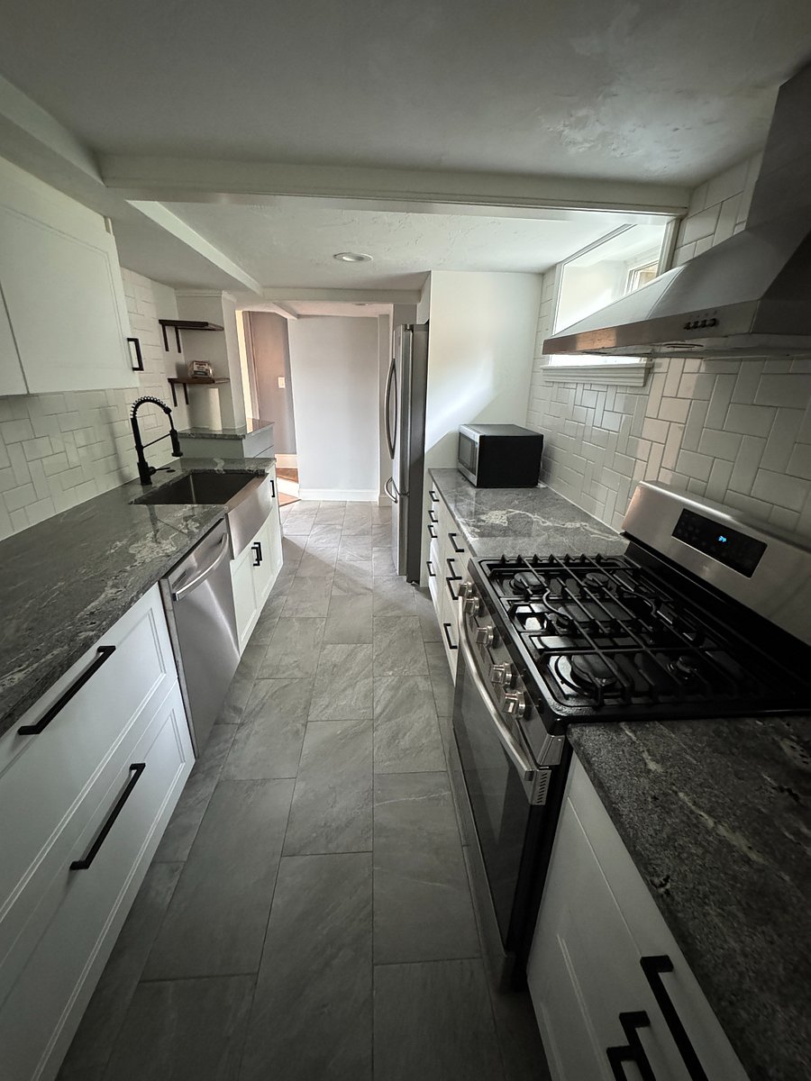 Beautifully updated kitchen