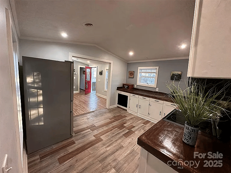 Furnished Finder property 1011968_1 photo 5