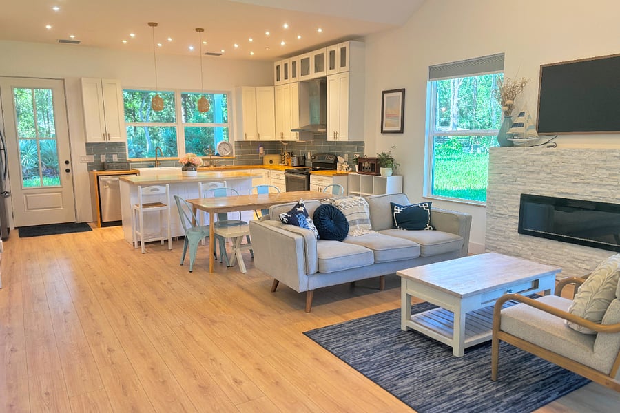 Furnished Finder property 1012000_1 photo 3