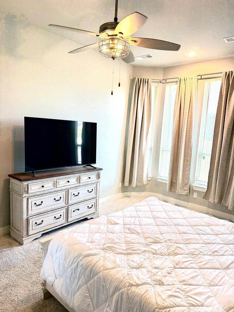 After a full day of exploring, visiting loved ones, or attending to life's important moments, retreat to a peaceful master suite designed for deep rest. Unwind with your favorite show on the Smart TV, then drift off knowing tomorrow can wait.