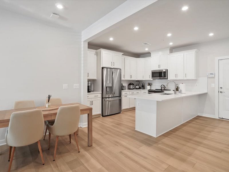 Furnished Finder property 1012104_1 photo 9