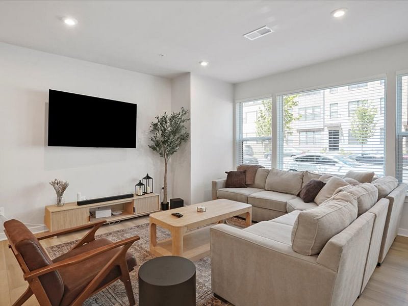 Furnished Finder property 1012104_1 photo 5