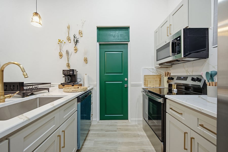 Furnished Finder property 1012207_2 photo 12