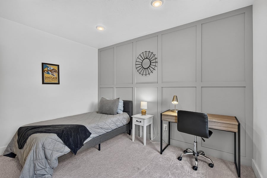 Twin bedroom #2