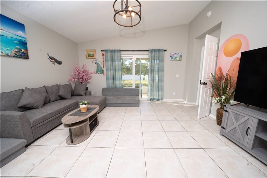 Furnished Finder property 1012229_1 photo 3