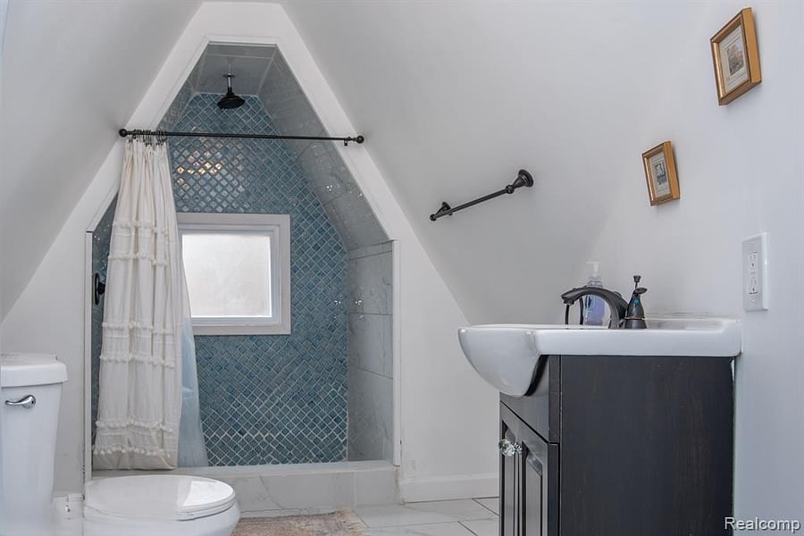 Furnished Finder property 1012269_1 photo 22