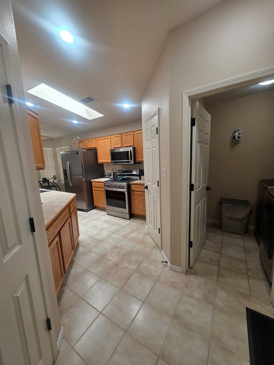 Furnished Finder property 1012427_1 photo 4