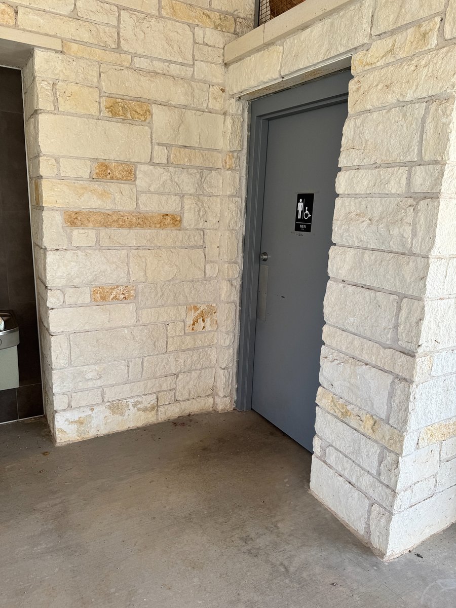 Furnished Finder property 1012433_1 photo 32