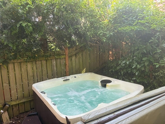 spacious hot tub