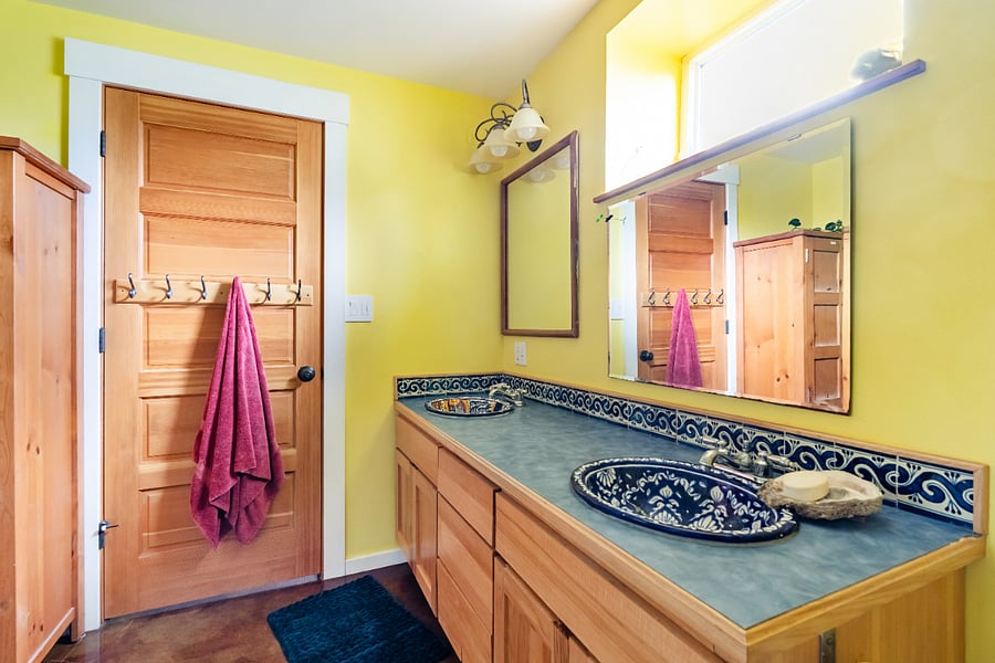 bathroom with two sinks