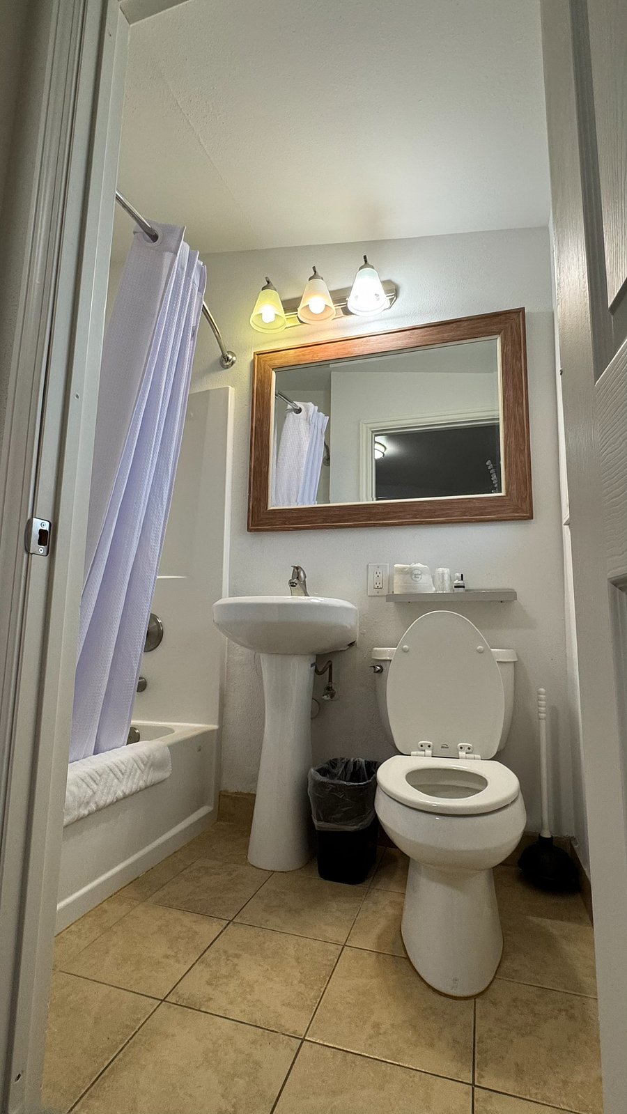 Furnished Finder property 1012509_2 photo 11