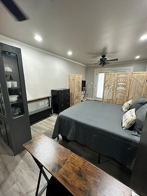 12" queen mattress with 2" topper, large dresser, charging table with storage bench