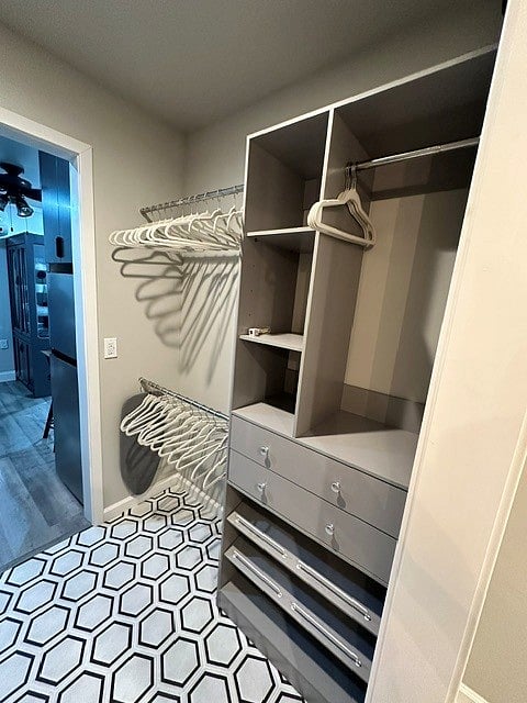 5' closet system for ample storage