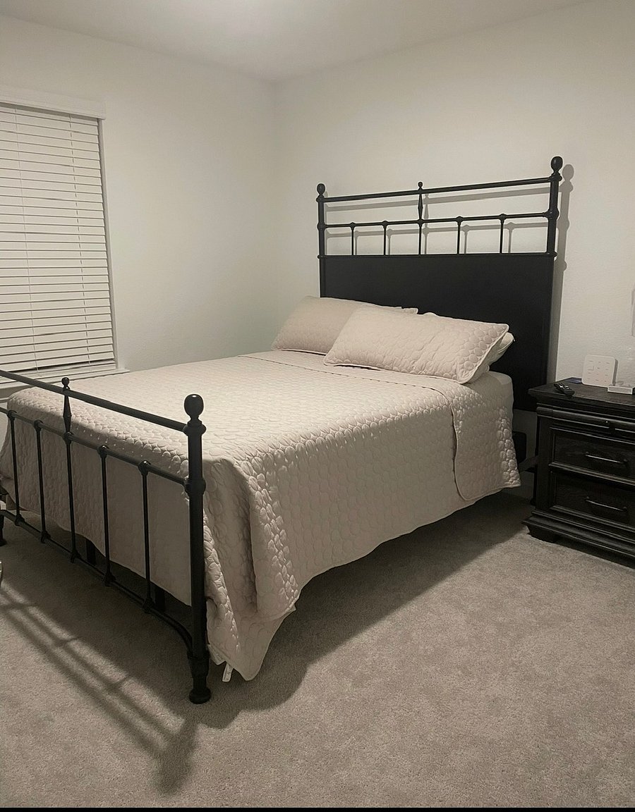 Second bedroom with Private bathroom right next to it