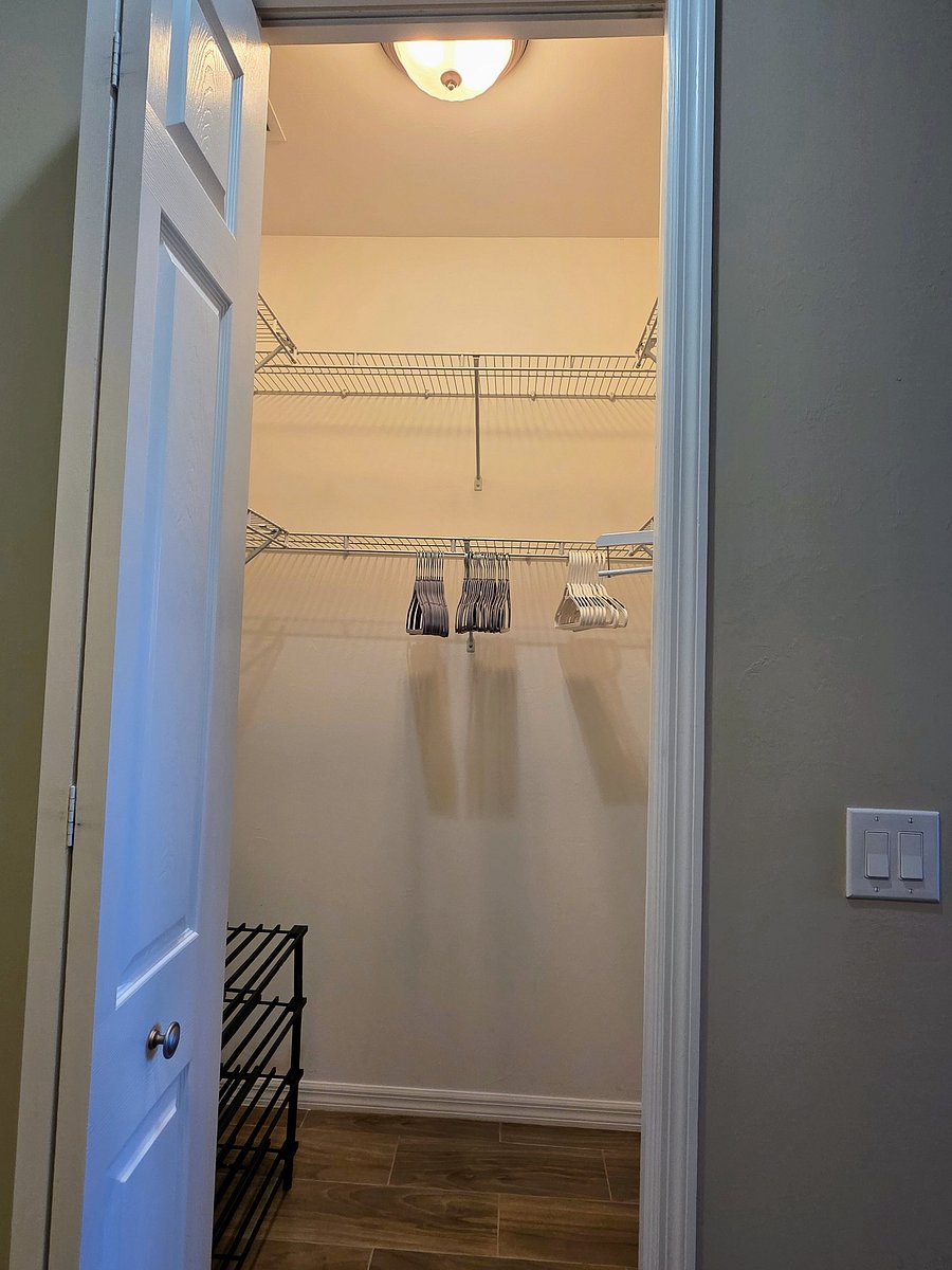 Furnished Finder property 1012674_1 photo 12
