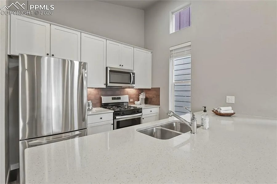 Furnished Finder property 1012708_1 photo 3