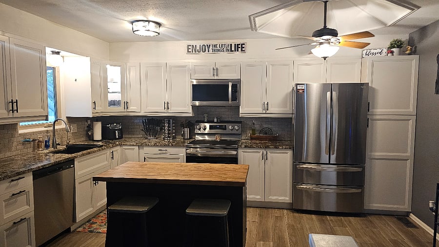 Fully stocked kitchen.