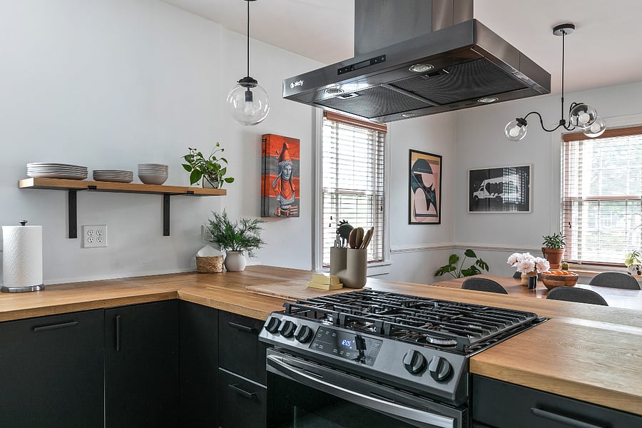 The modern kitchen features stainless steel appliances, plenty of natural light, and distinctive features that make it ideal for entertaining, cooking, or enjoying quality time with loved ones. The provided coffee maker, tea kettle, rice cooker, and crock pot will ensure youre ready to enjoy the kitchen the day you arrive. 