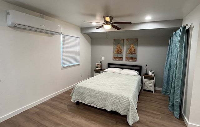 Queen sized bed with both mattress & pillow protectors. Mattress also has a pillow topper.