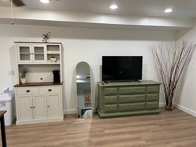 55" Smart TV with Amazon Prime
large dresser
kitchen pantry storage cabinet