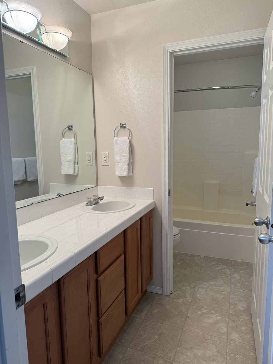 Furnished Finder property 1012806_2 photo 3