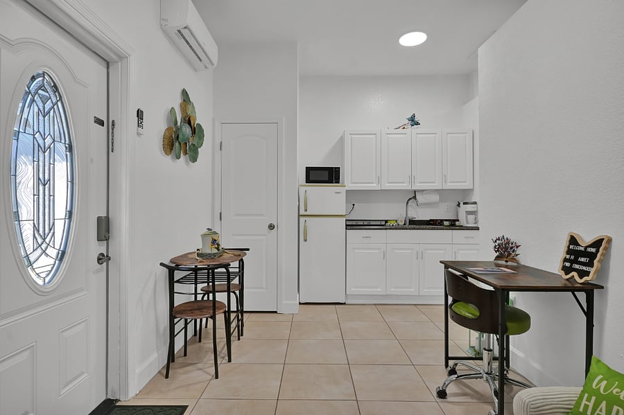 Furnished Finder property 1012810_1 photo 3