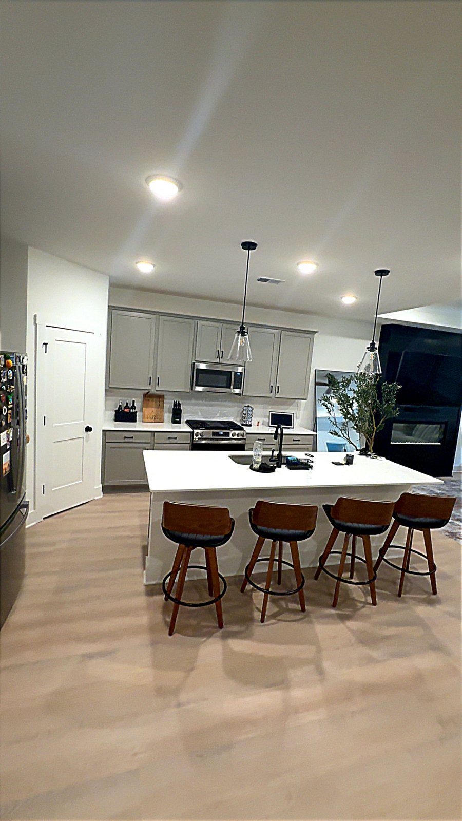 Furnished Finder property 1012846_1 photo 12