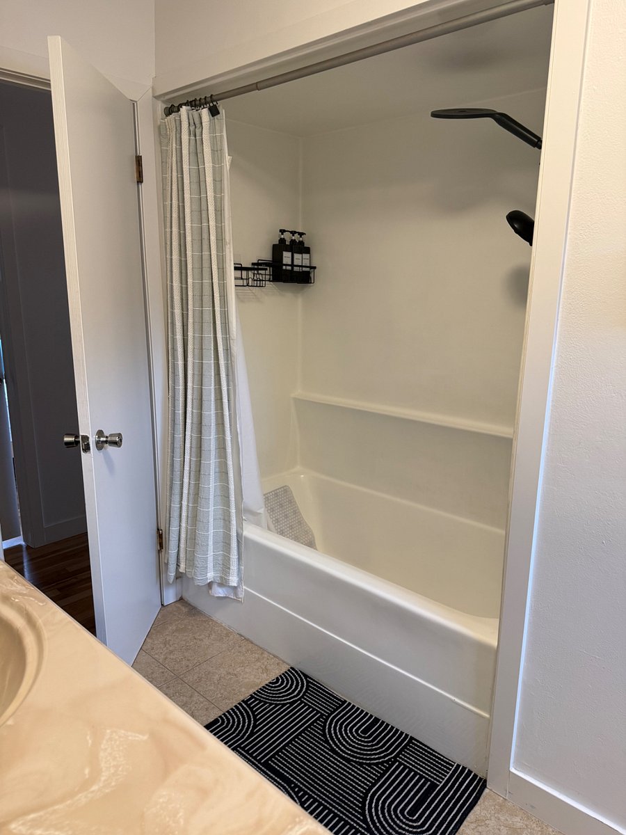 Furnished Finder property 1012867_1 photo 31