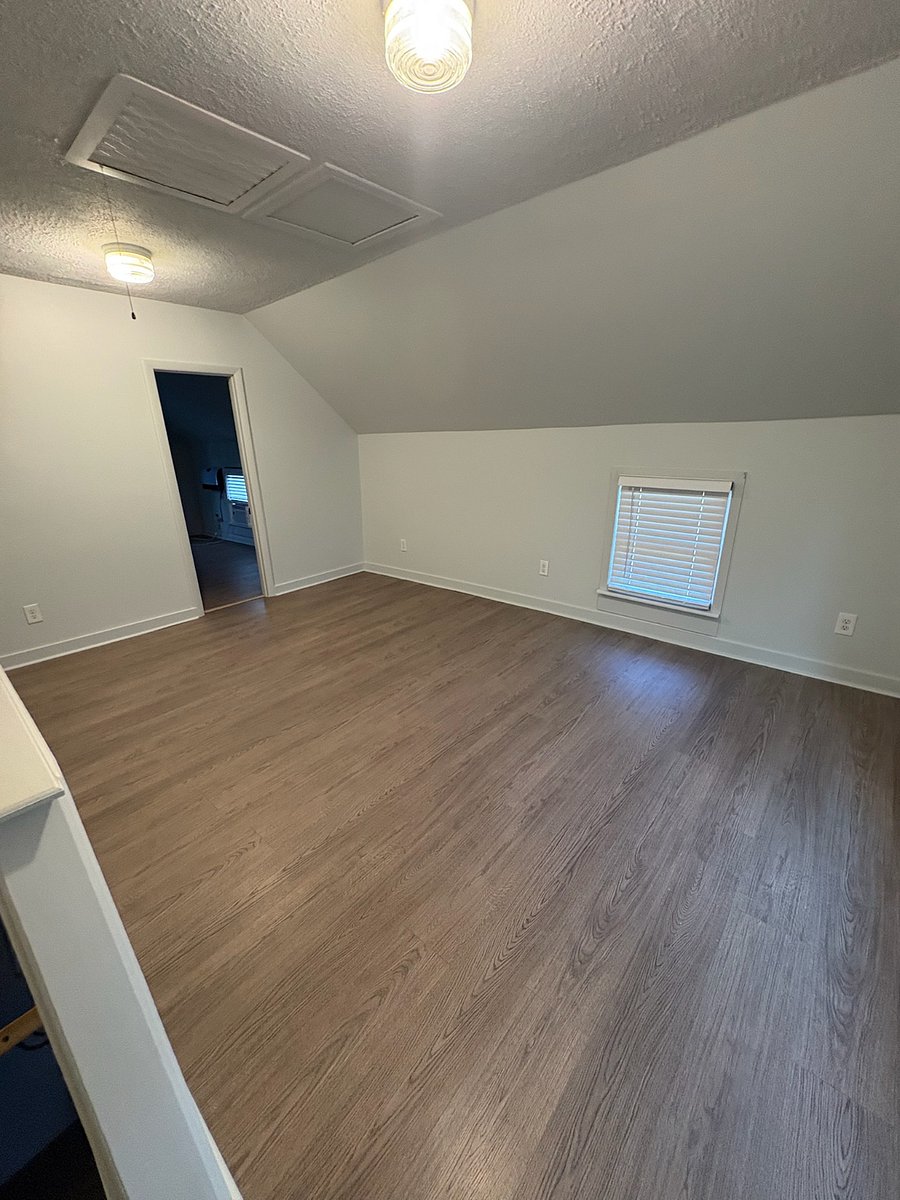 Upper level Bonus Room