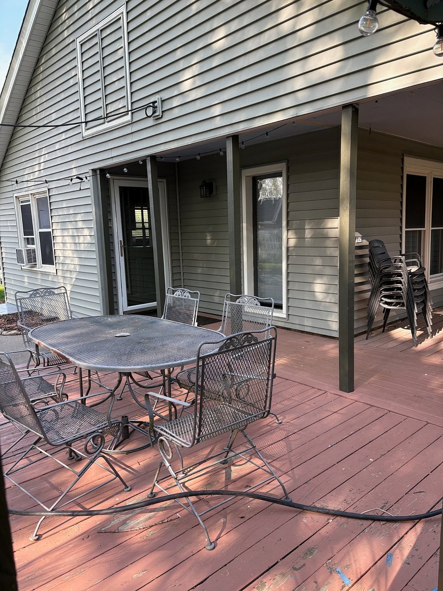 Outdoor eating