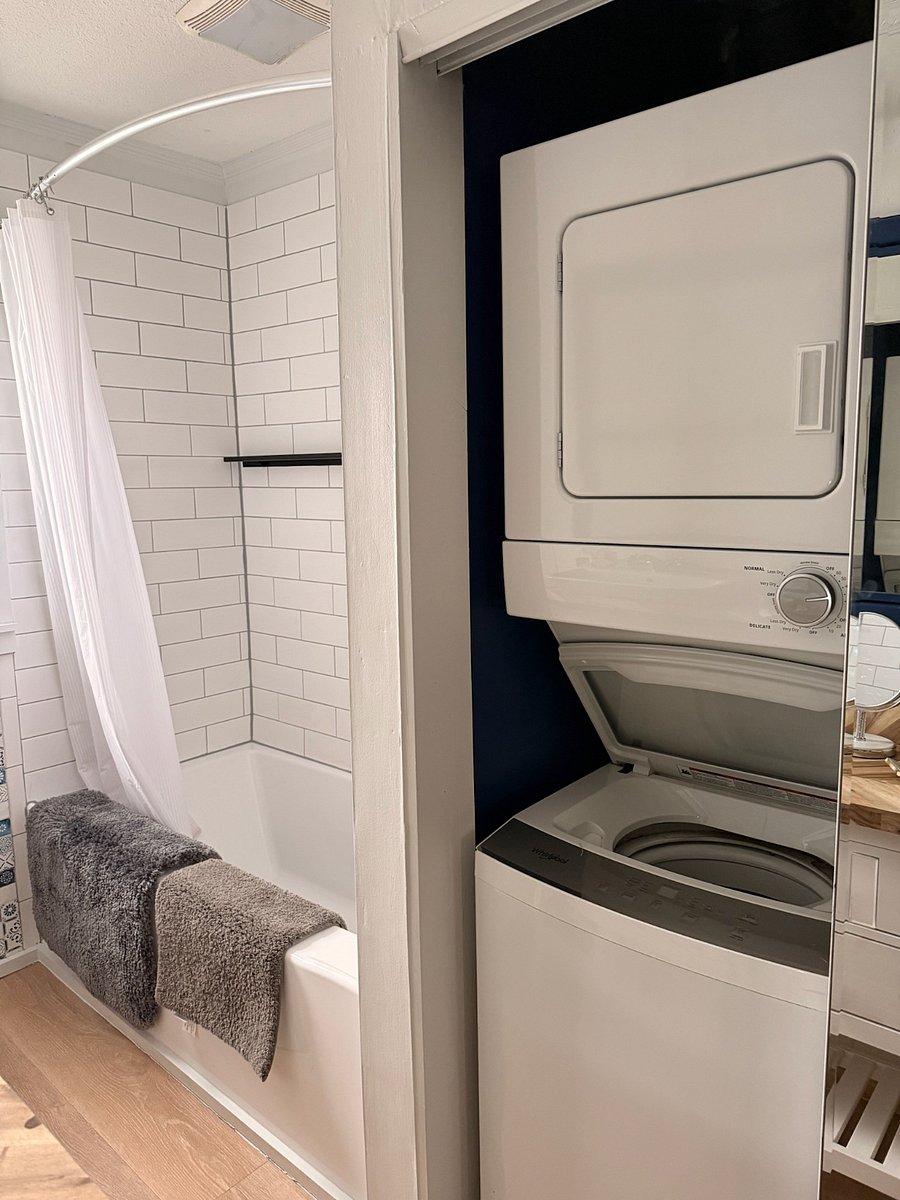 Bathroom/laundry