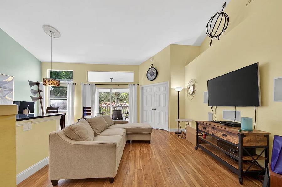 Furnished Finder property 1012942_1 photo 3