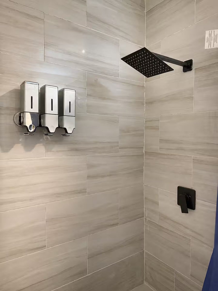 Furnished Finder property 1012957_1 photo 32