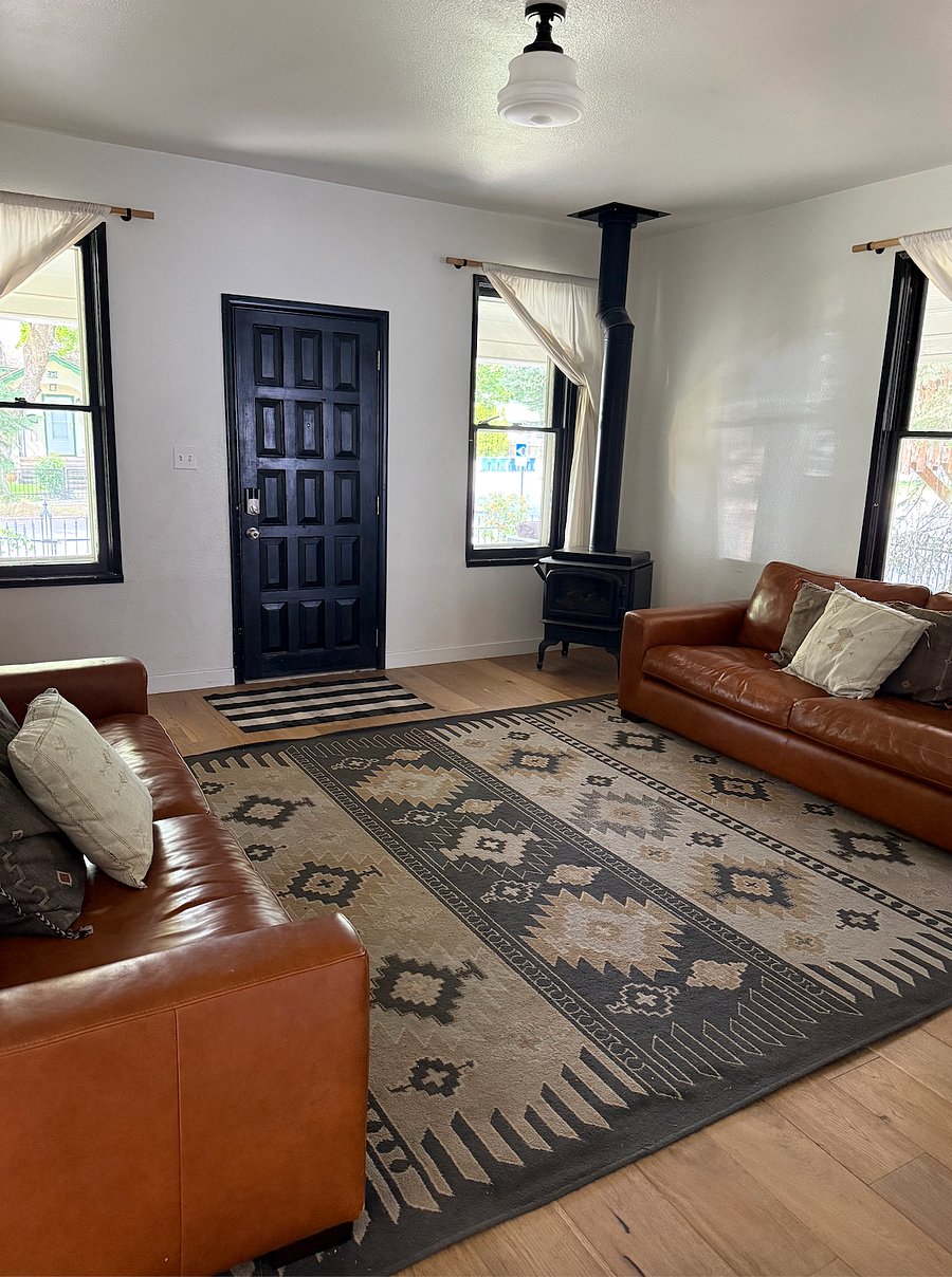 Living Room with Gas Fireplace