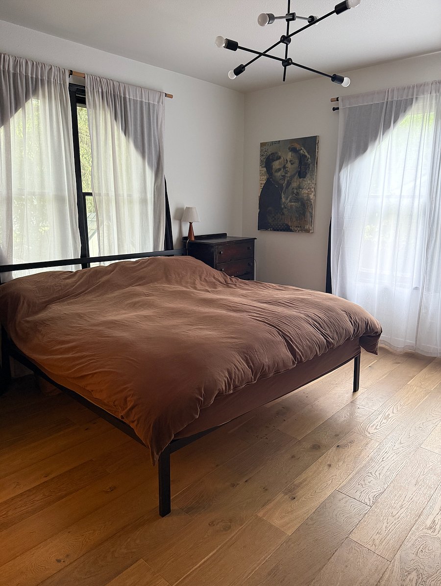 Master Bedroom, King Bed
